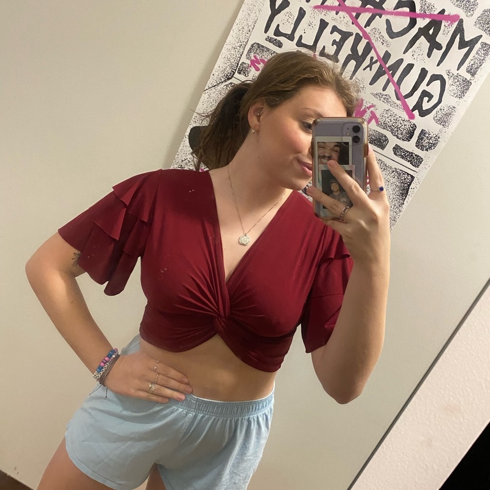 Super cute matron crop top